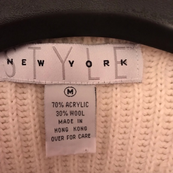 Beautiful sweater  M - Picture 3 of 3